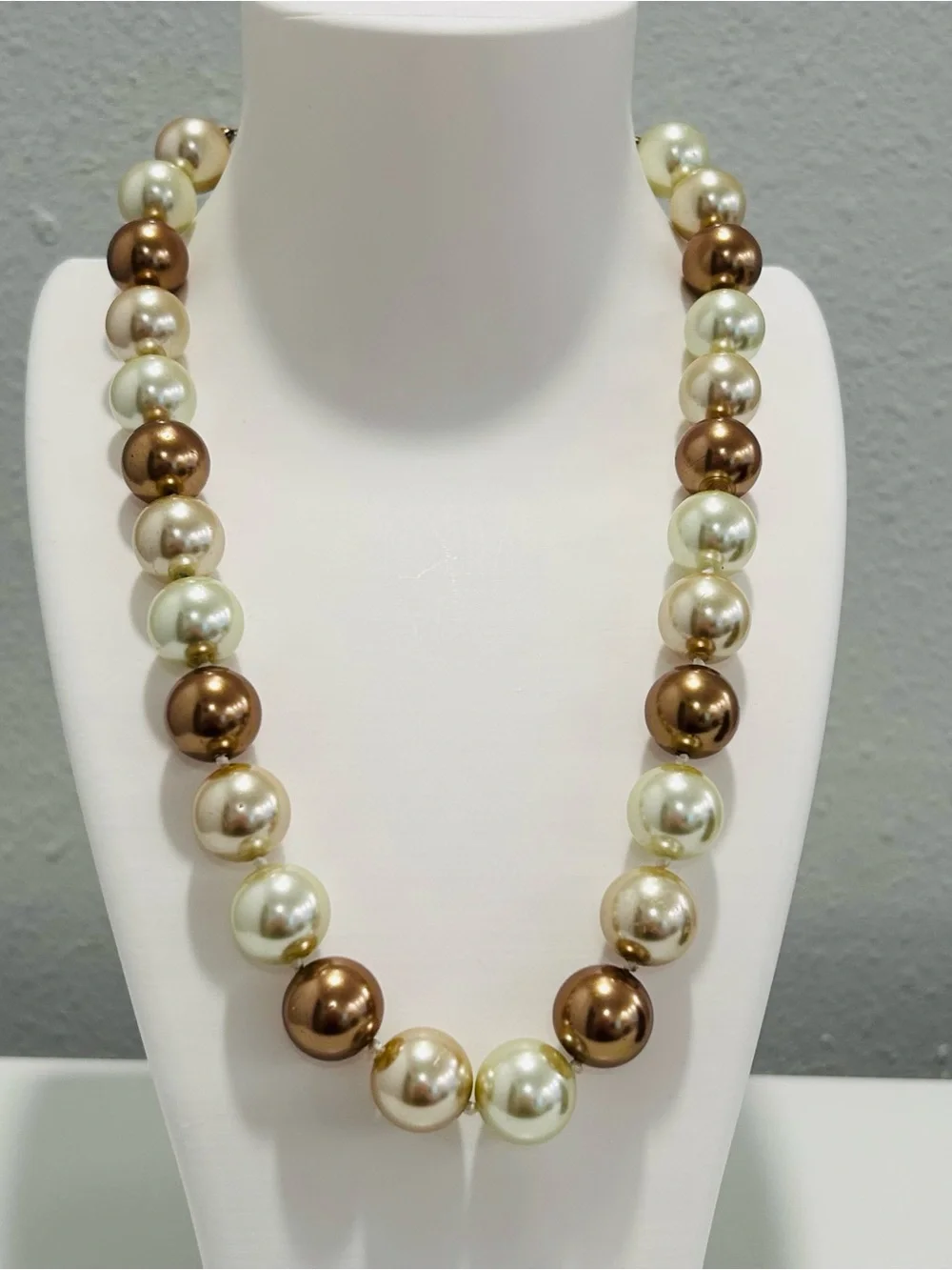 Chunky Faux Pearl Strand Necklace Chocolate Cream Ivory Champagne Knotted